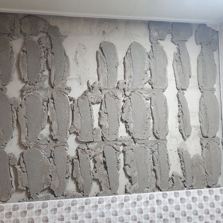 떨어져 나간 욕실 벽 타일, 시공 전